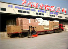 科技賦能清潔 現代洗掃車，城市道路的智能清潔衛士